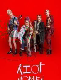 2025年英国电视剧《潮躁女人 第一季》全6集